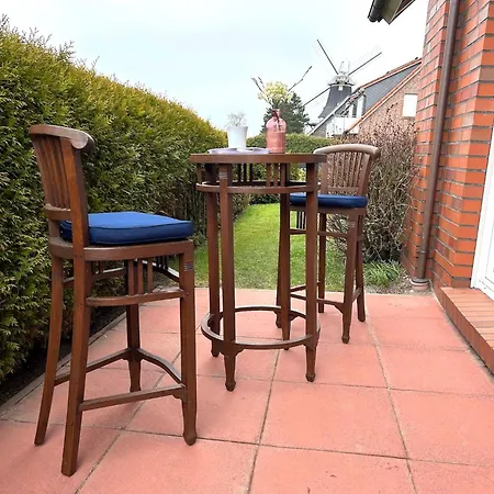 Deichwaerts * Carolinensiel
